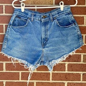 Vintage Chic Cut off denim shorts High Waisted